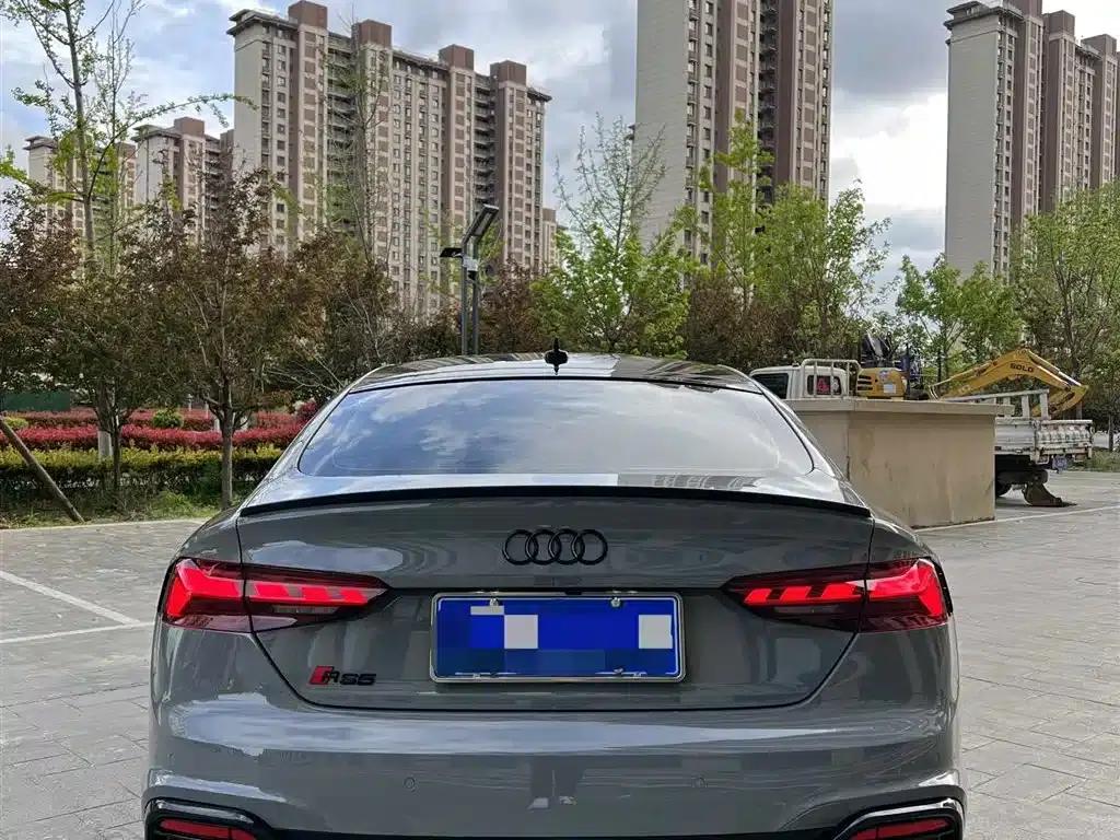 Audi RS 5 2022 RS 5 2.9T Sportback Dark Gold Edition — миниатюра 4