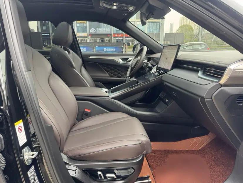 Wey Mocha 2021 2.0T Two-Wheel-Drive Ultra-Strong Version — миниатюра 18