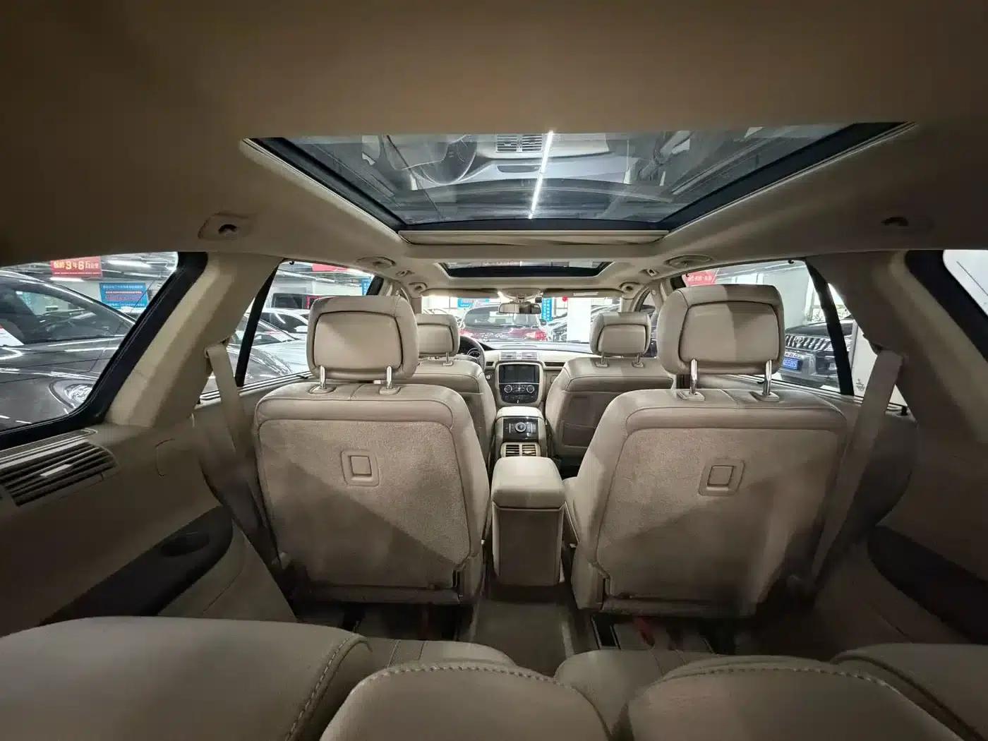 2011 Mercedes-Benz R-Class R 350 L 4MATIC — миниатюра 5