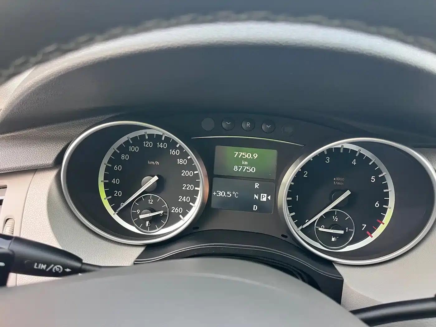 2014 Mercedes-Benz R-Class R 320 4MATIC Business Edition — миниатюра 10