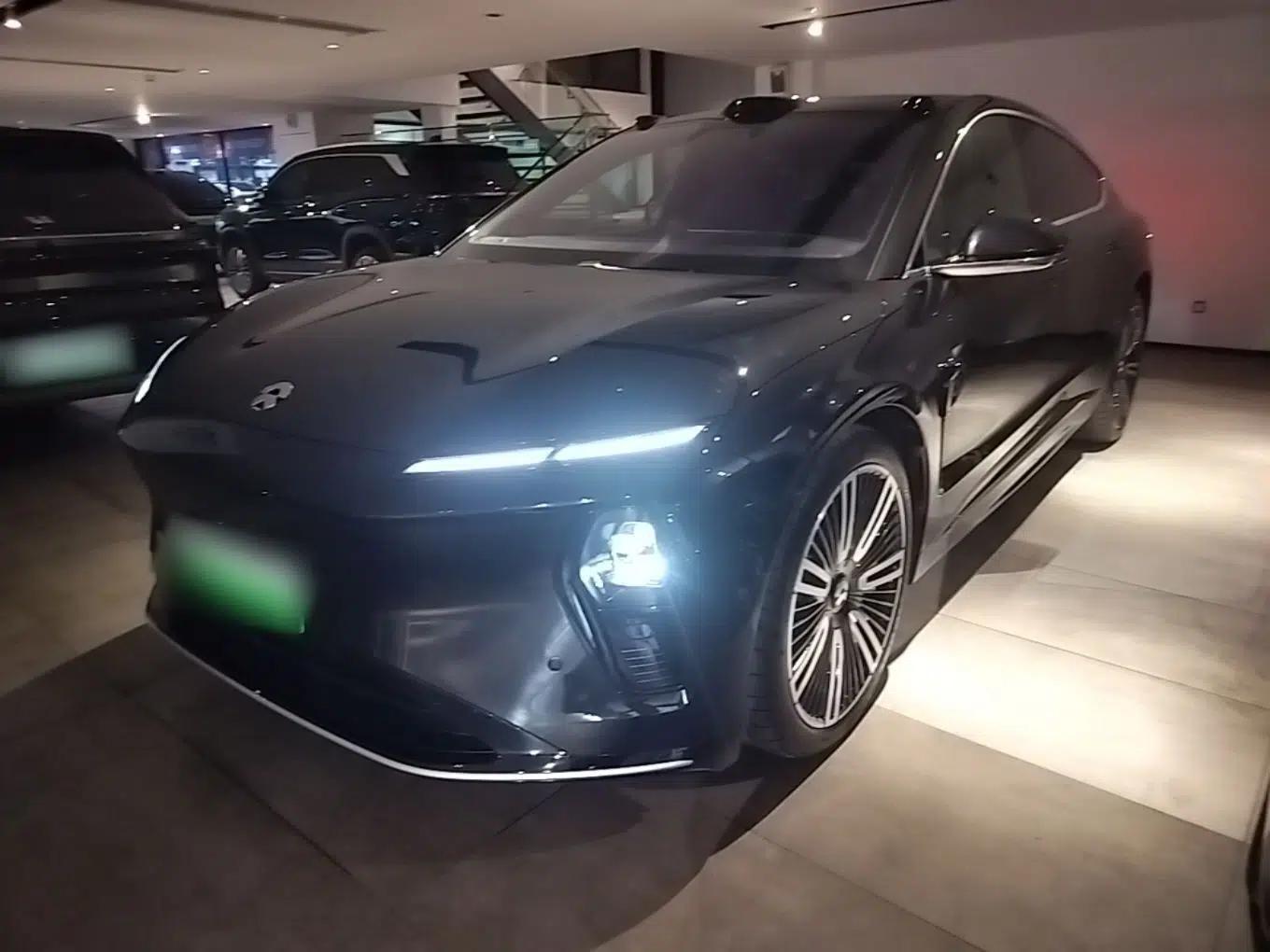 Nio ET9 2025 100kWh Signature Edition — миниатюра 1