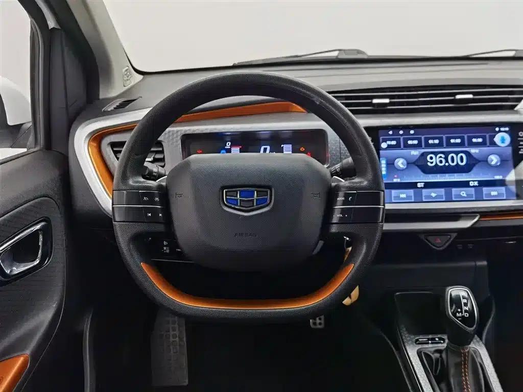 Geely Vision X1 2017 1.3L Automatic Fun Edition — миниатюра 11
