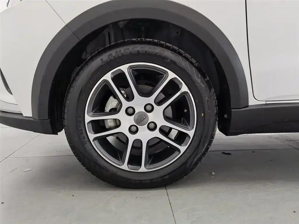 Geely Vision X1 2017 1.3L Automatic Fun Edition — миниатюра 17