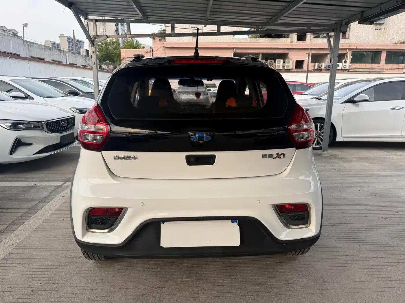 Geely Vision X1 2017 1.3L Automatic Player Edition — миниатюра 11
