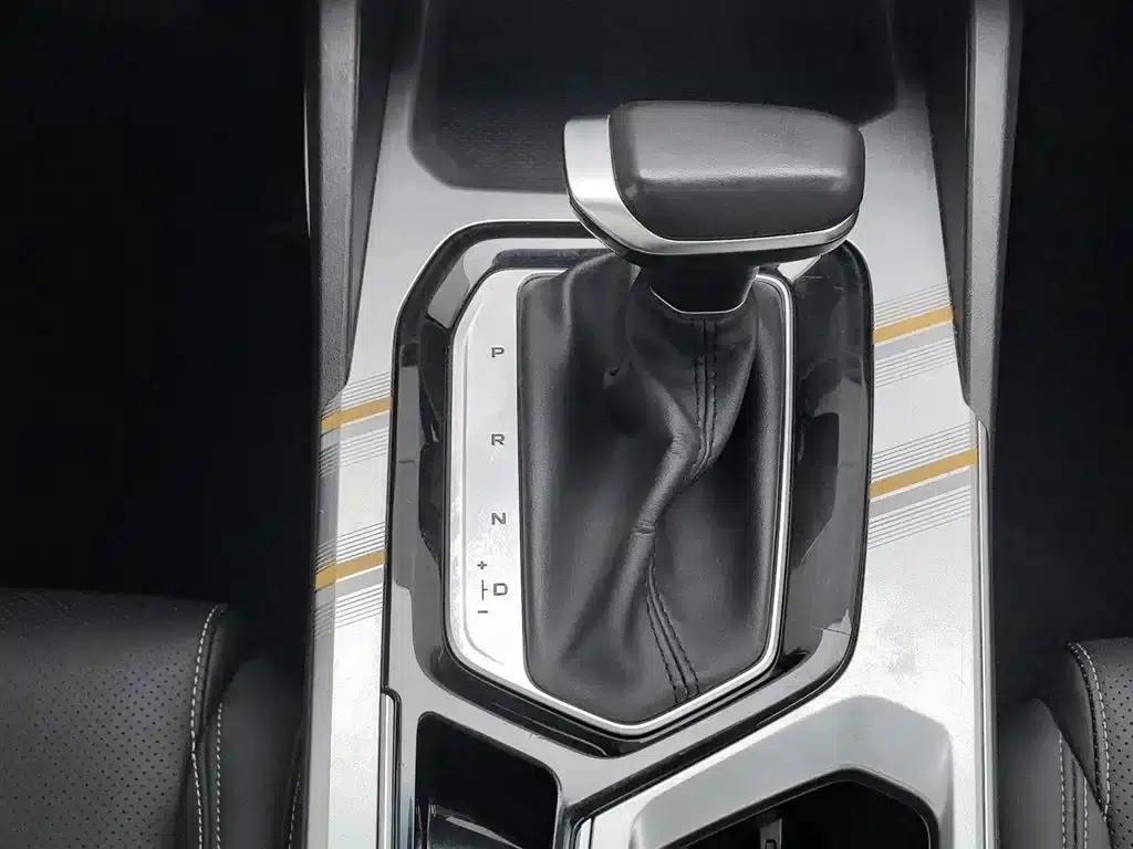 Geely Emgrand L 2022 1.4T CVT Flagship Edition — миниатюра 13