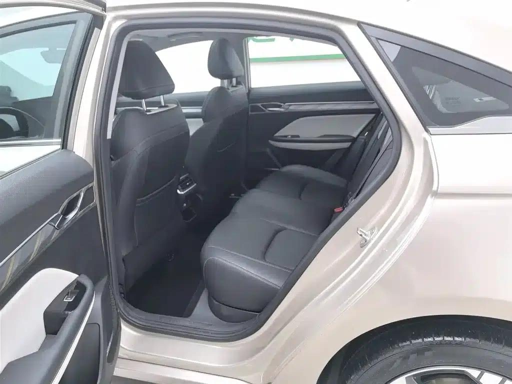 Geely Emgrand L 2022 1.4T CVT Flagship Edition — миниатюра 15