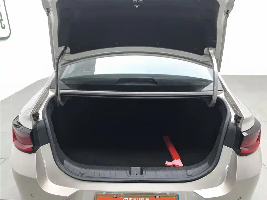 Geely Emgrand L 2022 1.4T CVT Flagship Edition — миниатюра 16