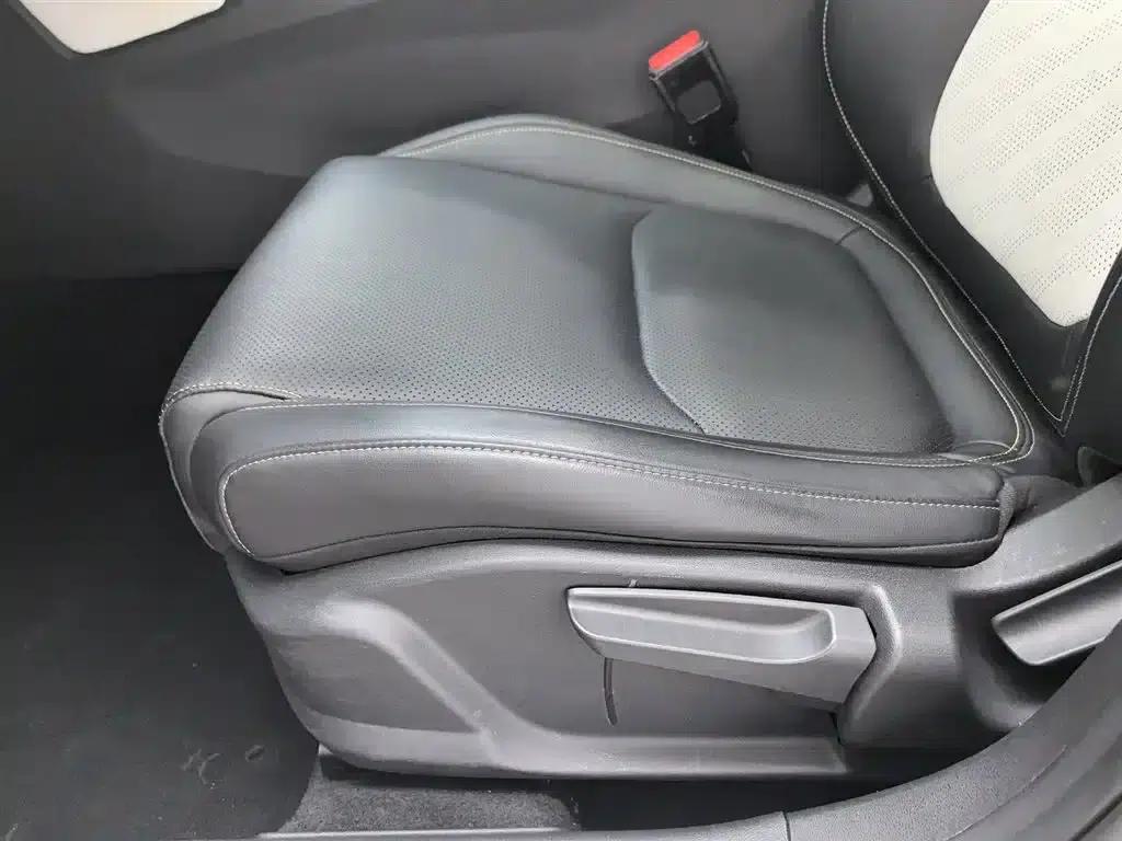 Geely Emgrand L 2022 1.4T CVT Flagship Edition — миниатюра 20