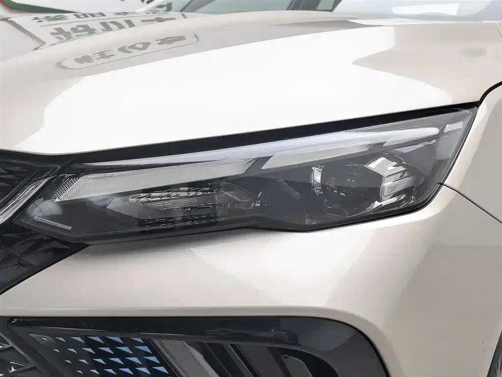 Geely Emgrand L 2022 1.4T CVT Flagship Edition — миниатюра 7