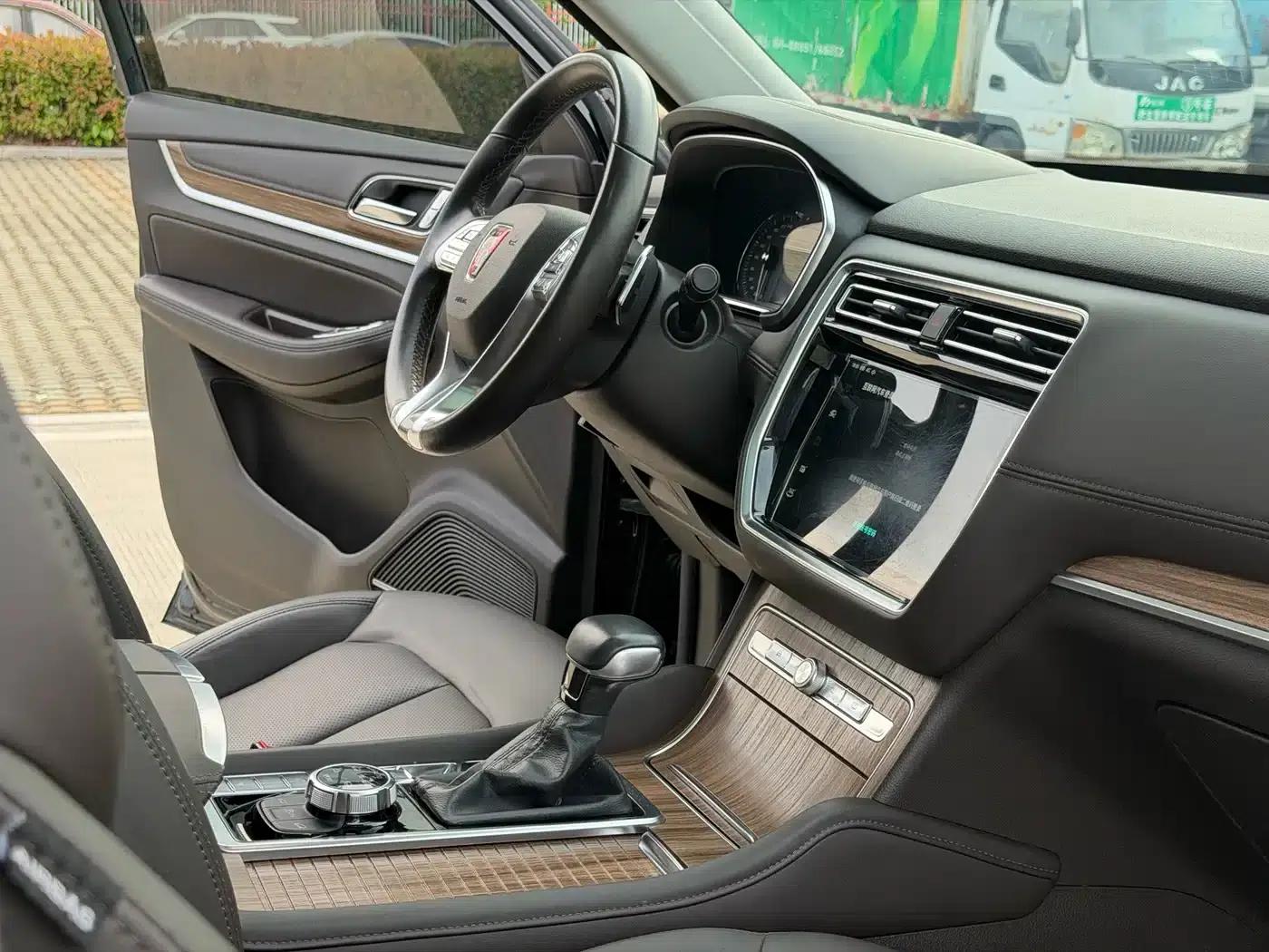 Roewe RX8 2019 30T Intelligent Connected 4WD Super Flagship Edition — миниатюра 12