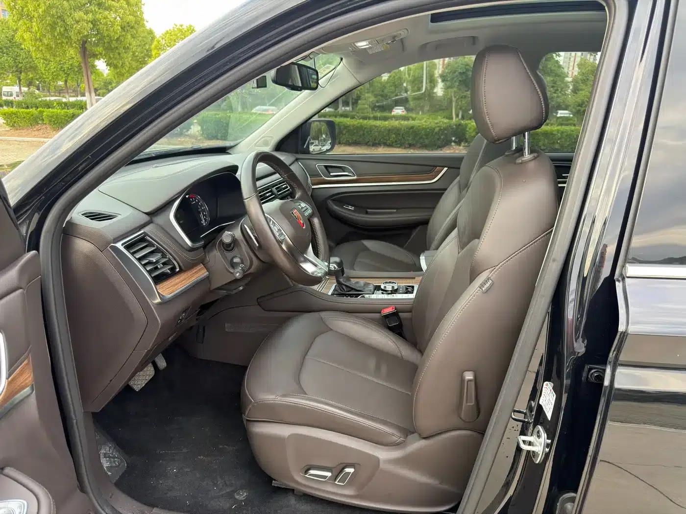 Roewe RX8 2019 30T Intelligent Connected 4WD Super Flagship Edition — миниатюра 7