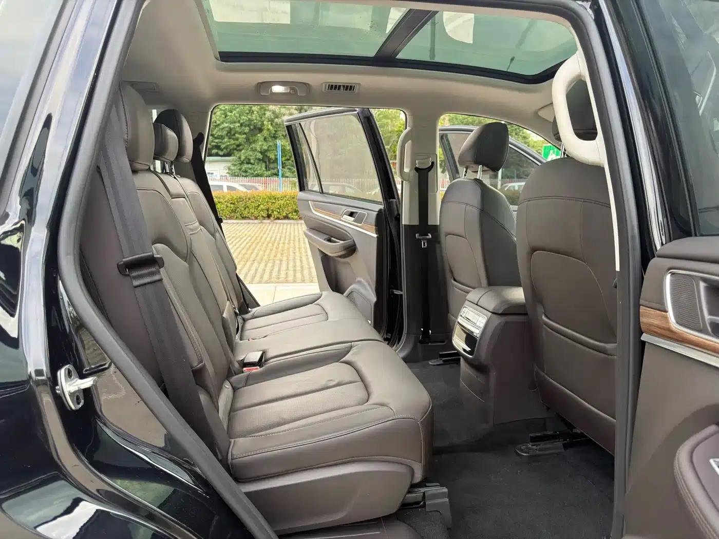Roewe RX8 2019 30T Intelligent Connected 4WD Super Flagship Edition — миниатюра 10