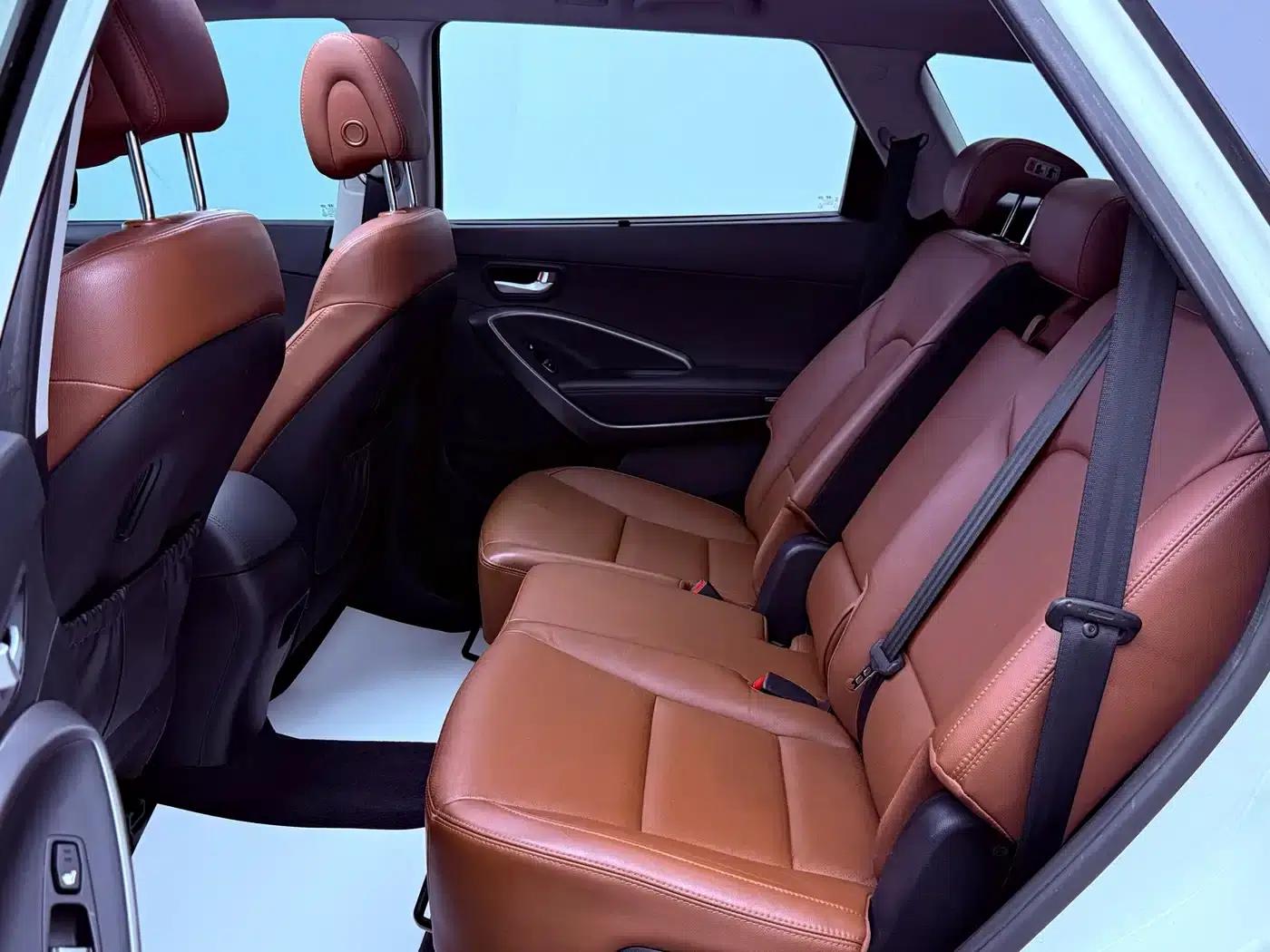 2013 Geely Grand Prix 3.0L 7-seater 4WD Flagship Edition with Brown Interior — миниатюра 17