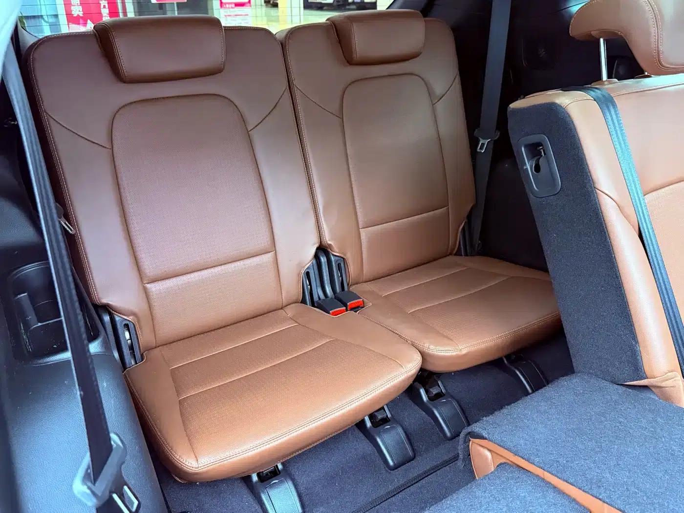 2013 Geely Grand Prix 3.0L 7-seater 4WD Flagship Edition with Brown Interior — миниатюра 18