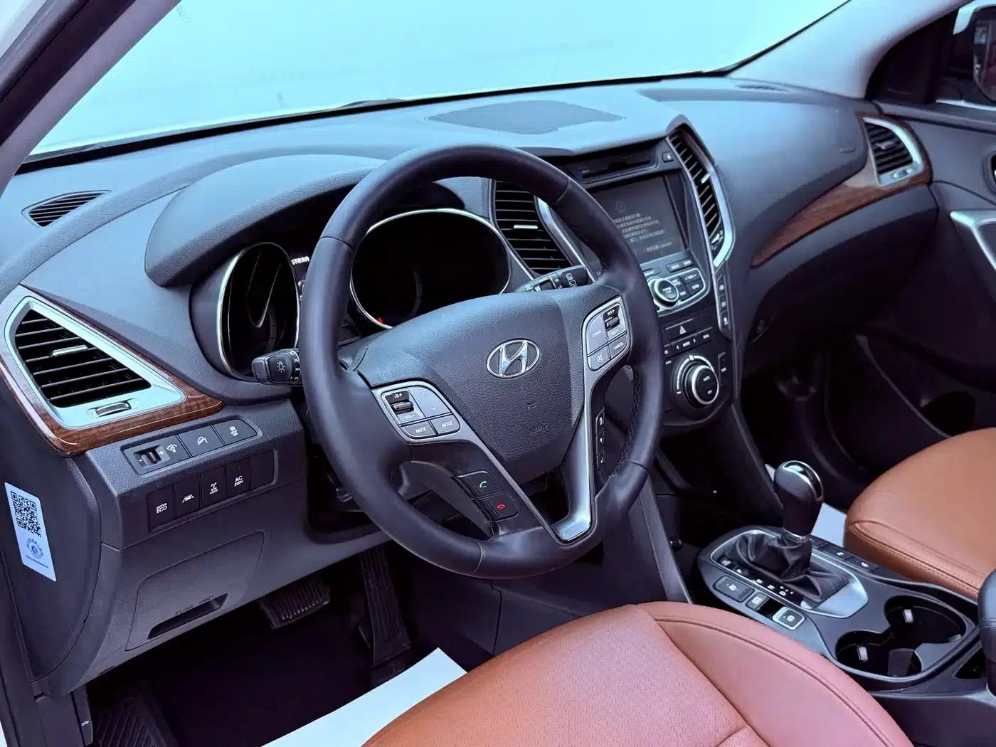 2013 Geely Grand Prix 3.0L 7-seater 4WD Flagship Edition with Brown Interior — миниатюра 9