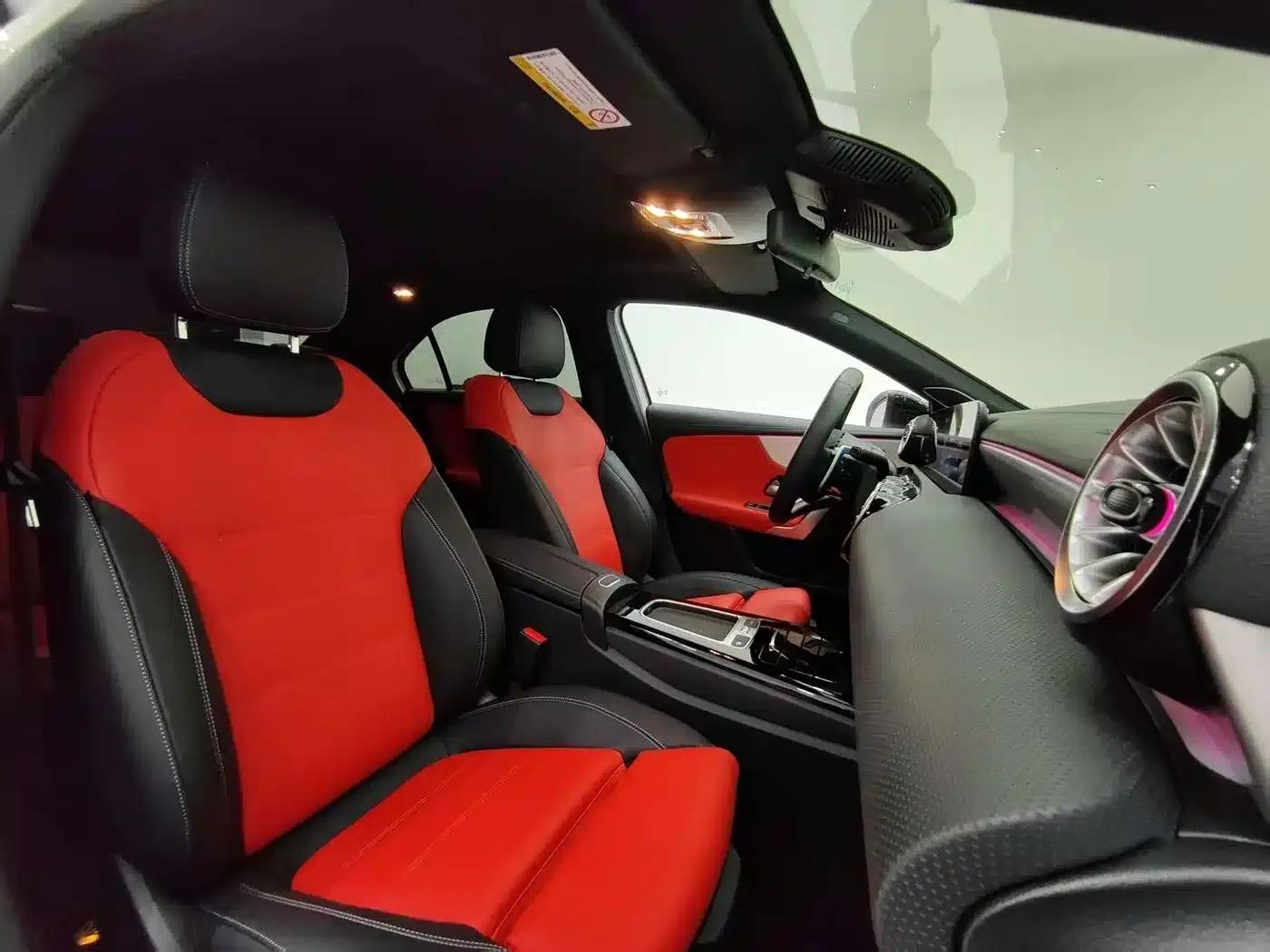 2025 Mercedes-Benz A-Class AMG A 35 L 4MATIC — миниатюра 12