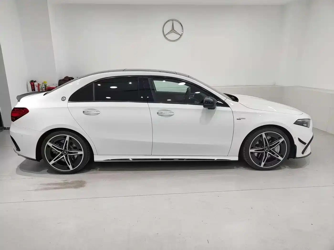 2025 Mercedes-Benz A-Class AMG A 35 L 4MATIC — миниатюра 14