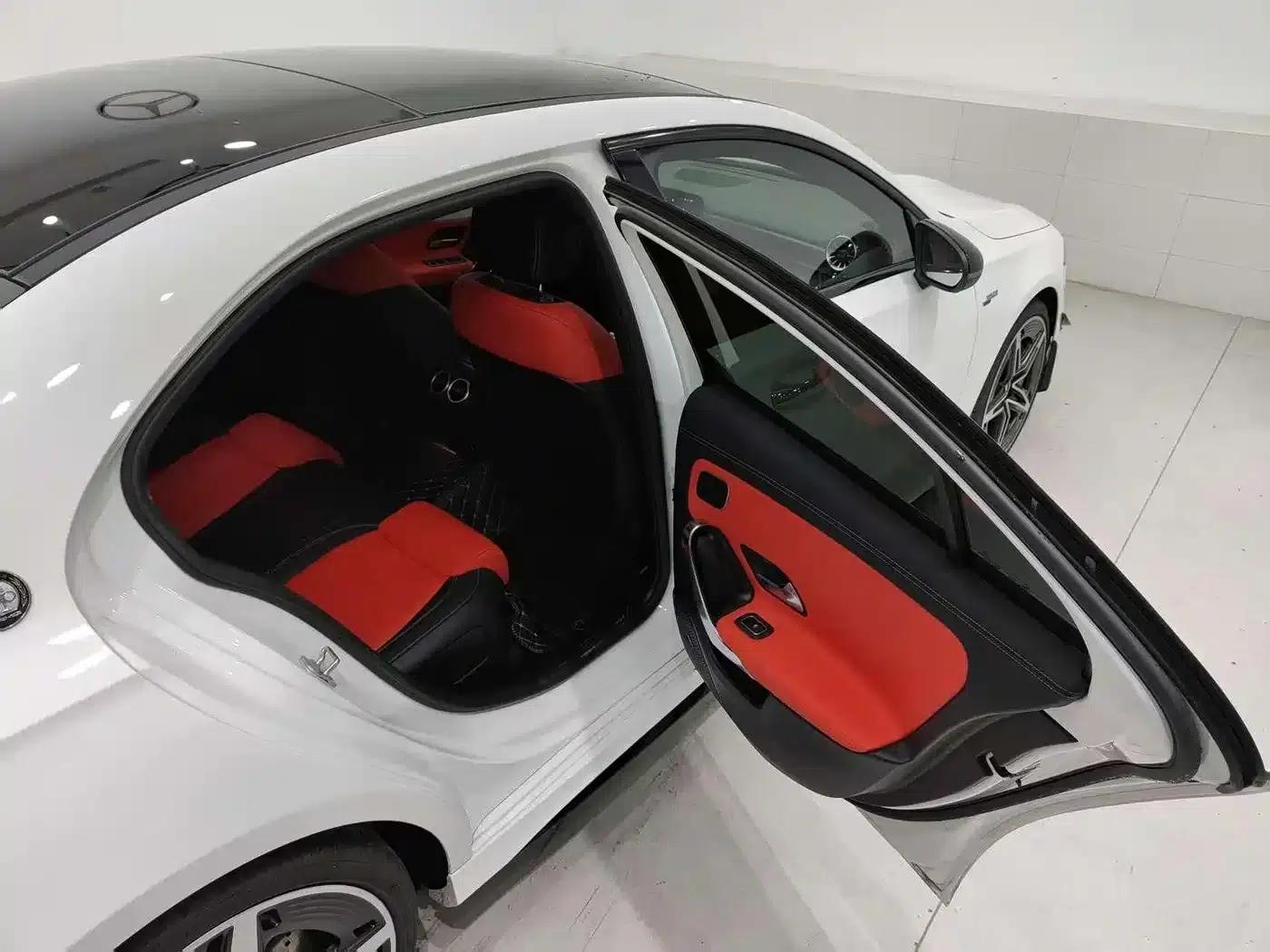 2025 Mercedes-Benz A-Class AMG A 35 L 4MATIC — миниатюра 4