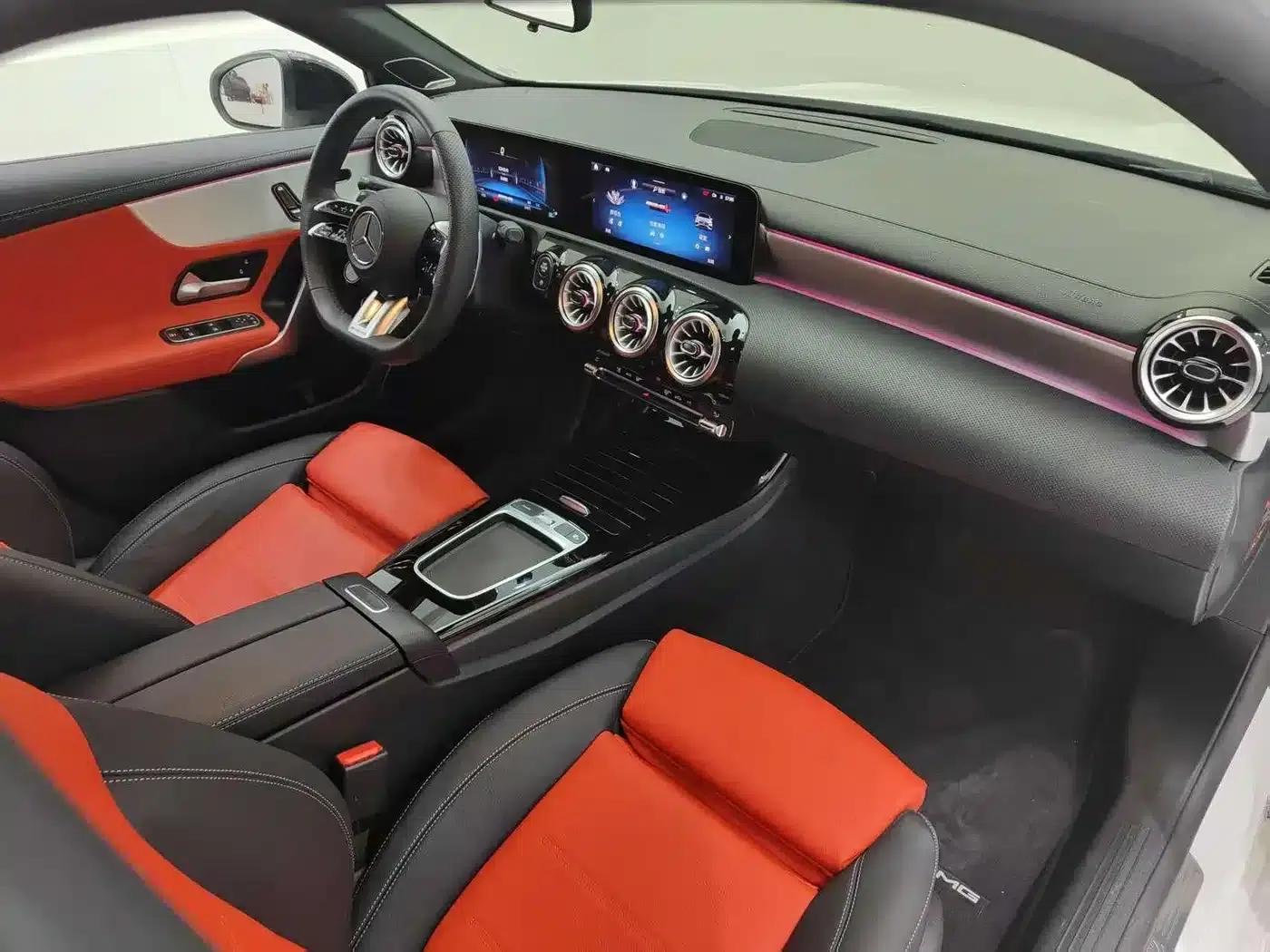 2025 Mercedes-Benz A-Class AMG A 35 L 4MATIC — миниатюра 10