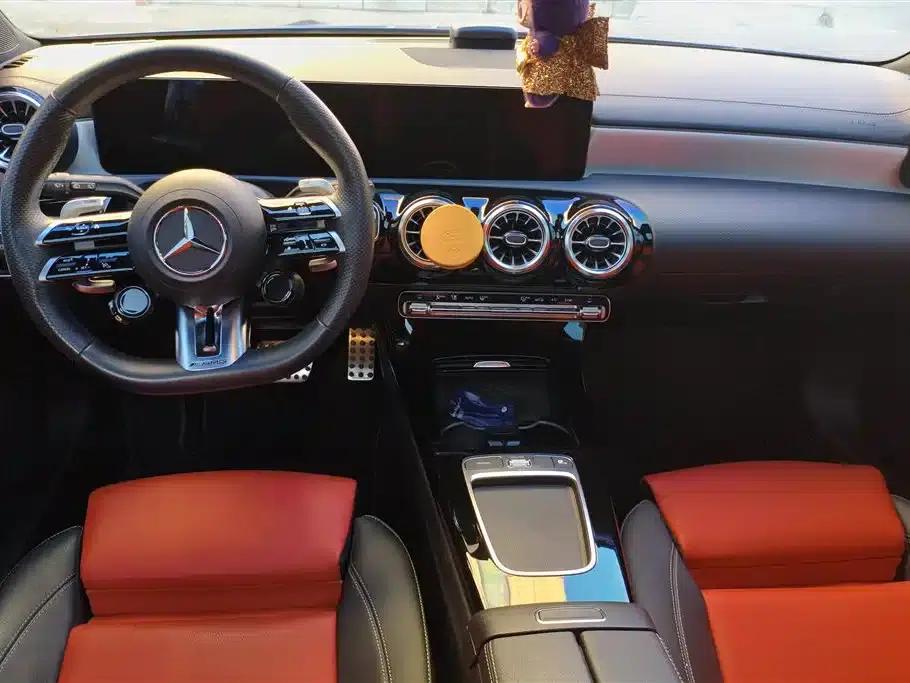 Imported 2024 Mercedes-Benz A-Class AMG A 35 4MATIC — миниатюра 12