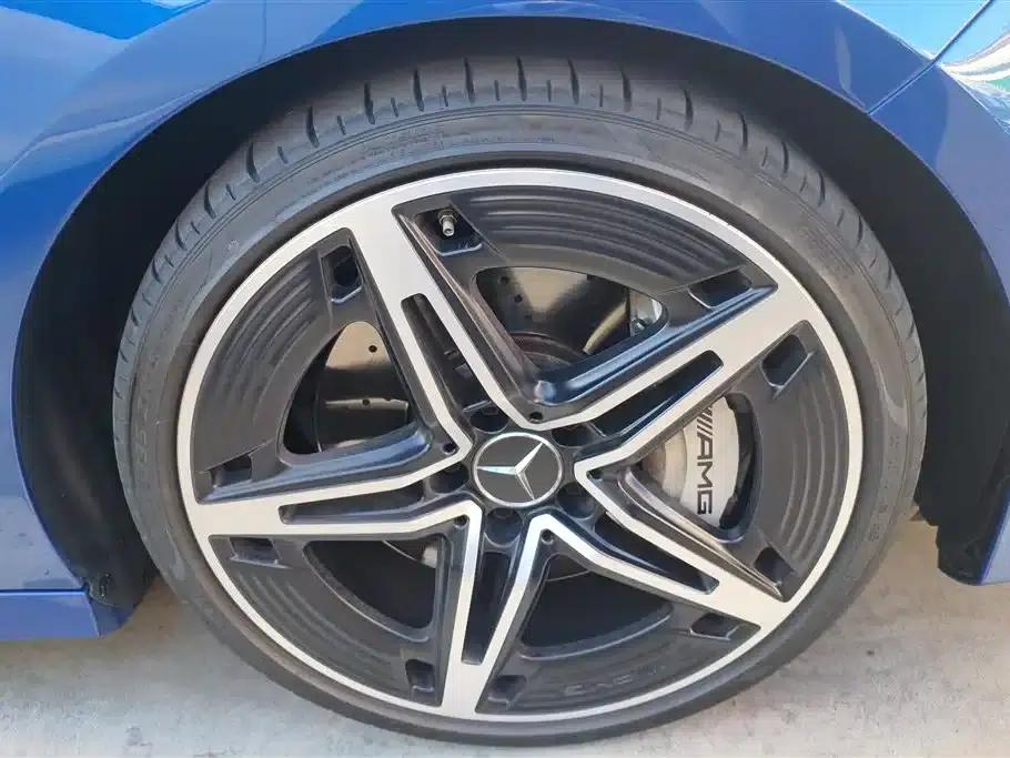 Imported 2024 Mercedes-Benz A-Class AMG A 35 4MATIC — миниатюра 6