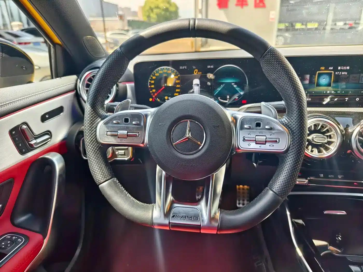 Imported 2022 Mercedes-Benz A-Class AMG A 35 4MATIC — миниатюра 10