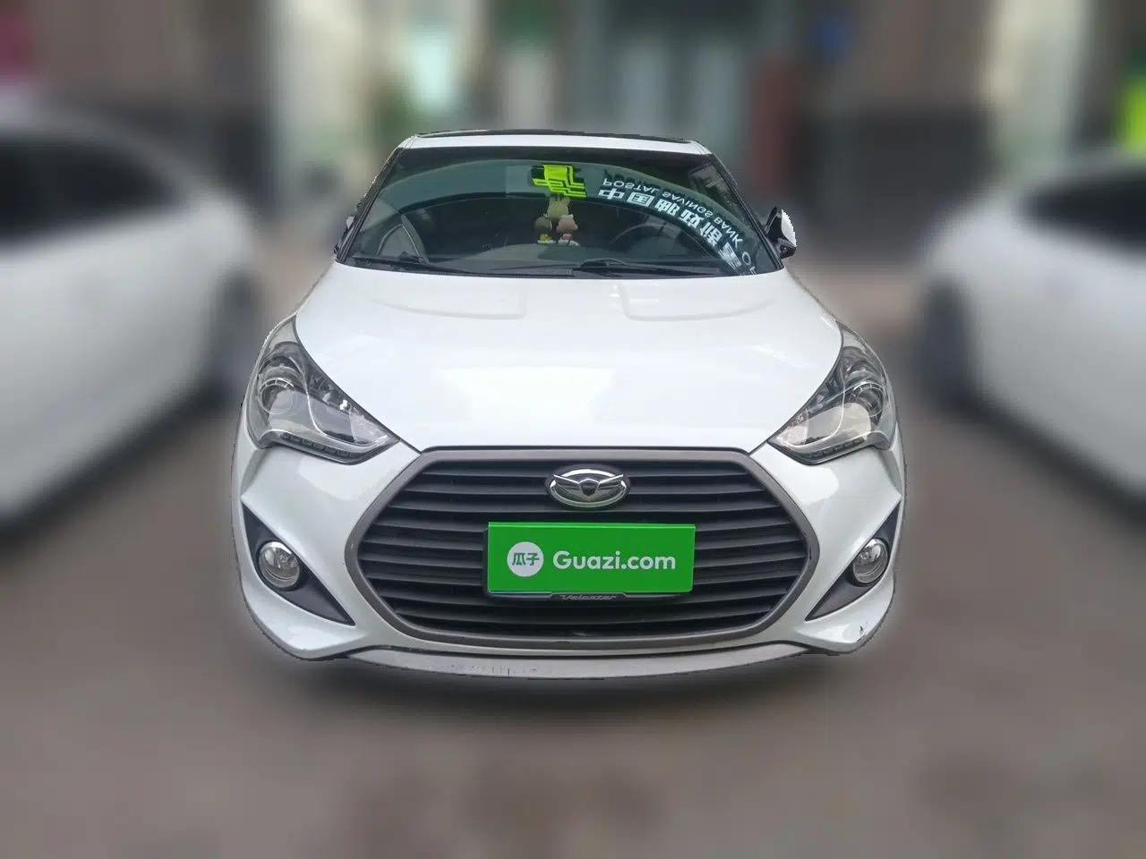 Hyundai Veloster 2015 1.6T Automatic Luxury Edition — миниатюра 2