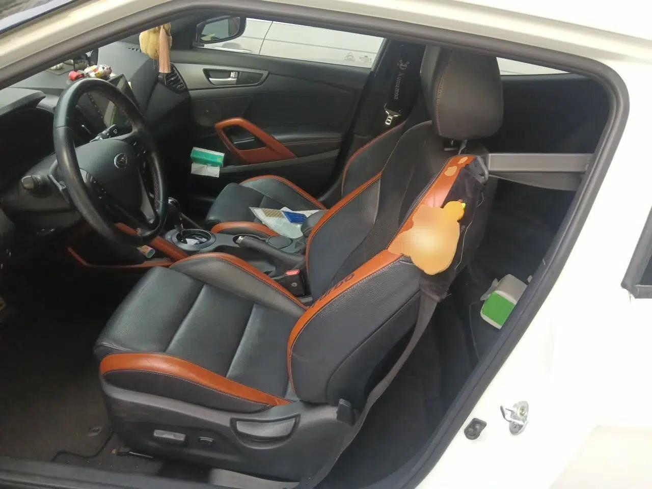 Hyundai Veloster 2015 1.6T Automatic Luxury Edition — миниатюра 18