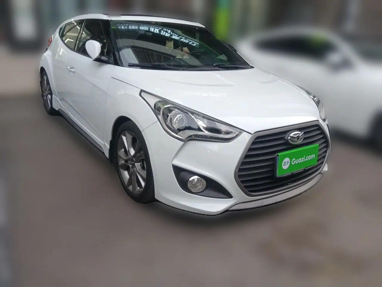 Hyundai Veloster 2015 1.6T Automatic Luxury Edition — миниатюра 3