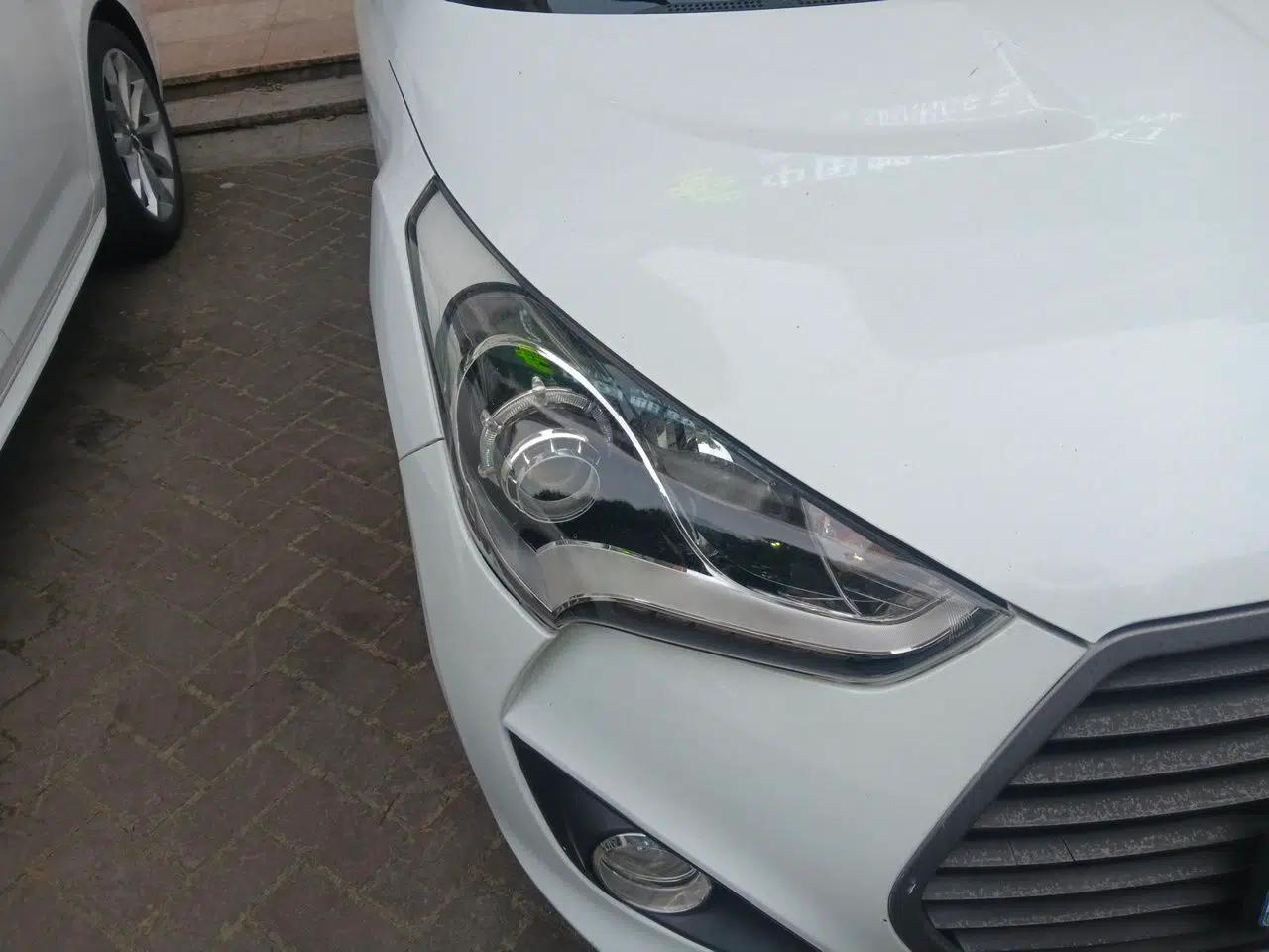 Hyundai Veloster 2015 1.6T Automatic Luxury Edition — миниатюра 7