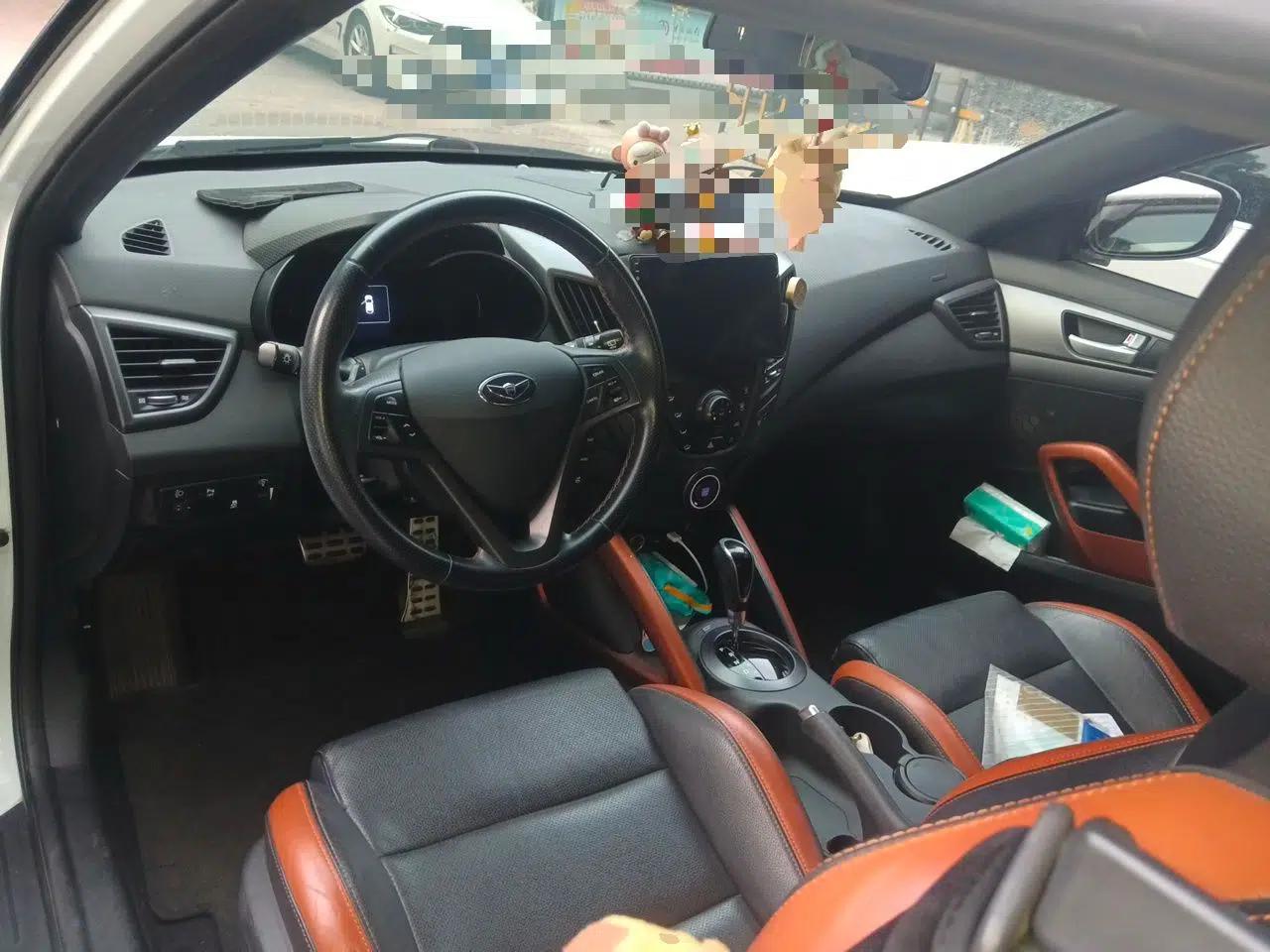 Hyundai Veloster 2015 1.6T Automatic Luxury Edition — миниатюра 10