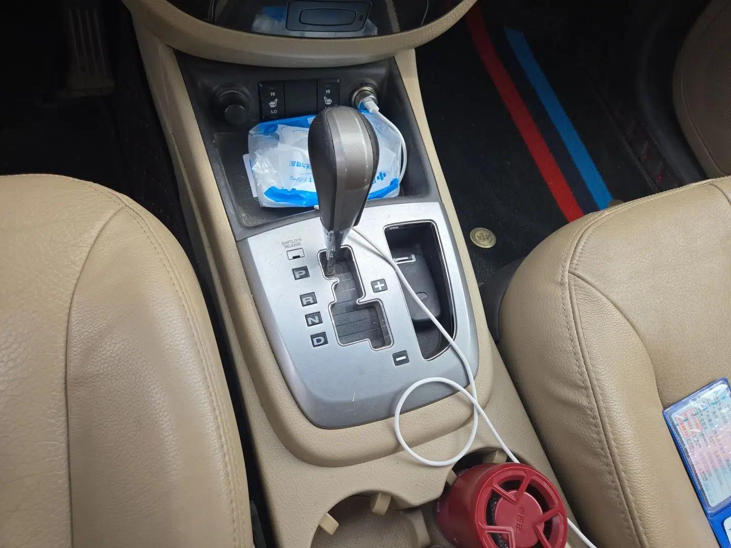 Hyundai Santa Fe Classic 2012 2.4 Comfort Edition 7-Seater Four-Wheel Drive — миниатюра 15