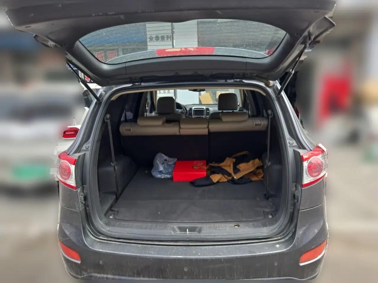 Hyundai Santa Fe Classic 2012 2.4 Comfort Edition 7-Seater Four-Wheel Drive — миниатюра 20