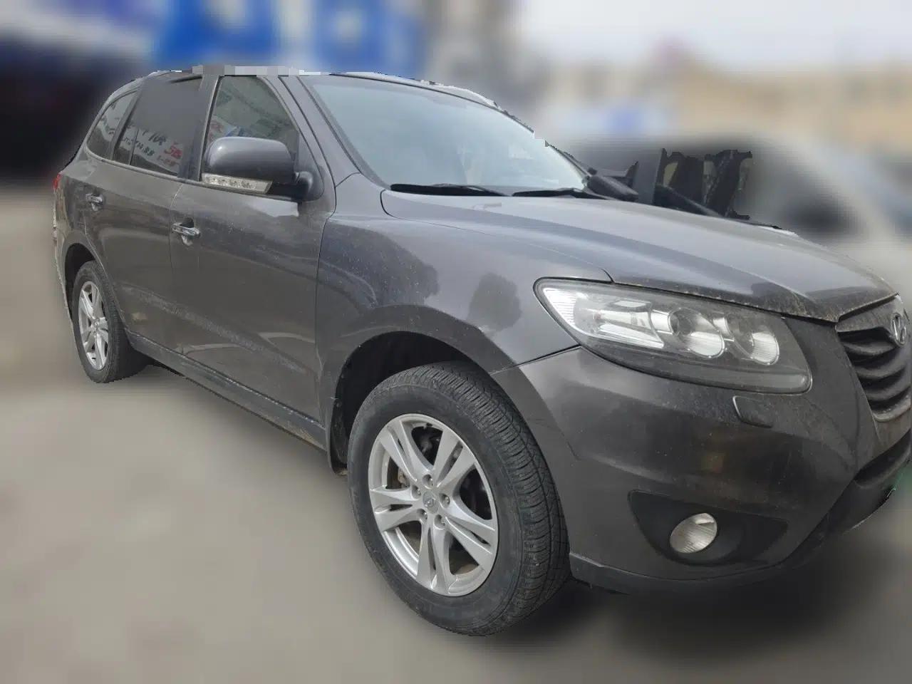 Hyundai Santa Fe Classic 2012 2.4 Comfort Edition 7-Seater Four-Wheel Drive — миниатюра 3