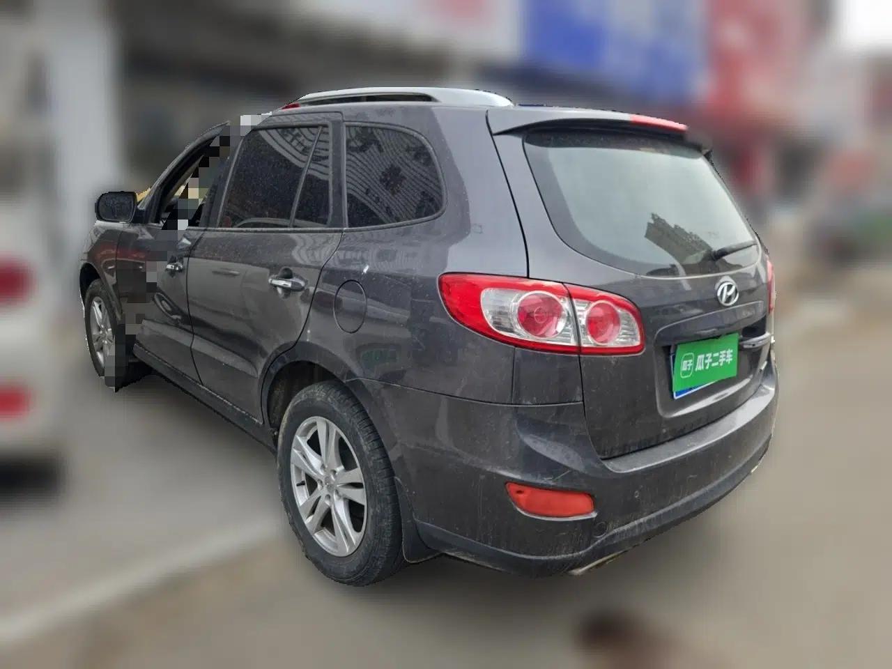 Hyundai Santa Fe Classic 2012 2.4 Comfort Edition 7-Seater Four-Wheel Drive — миниатюра 4