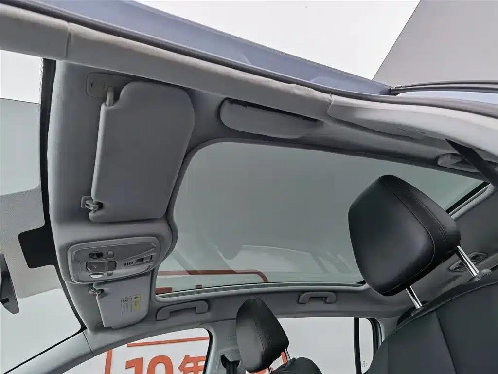 Peugeot 308S 2015 1.2T Automatic Sporty Edition — миниатюра 14