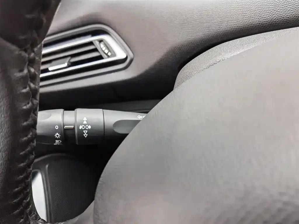 Peugeot 308S 2015 1.2T Automatic Sporty Edition — миниатюра 21