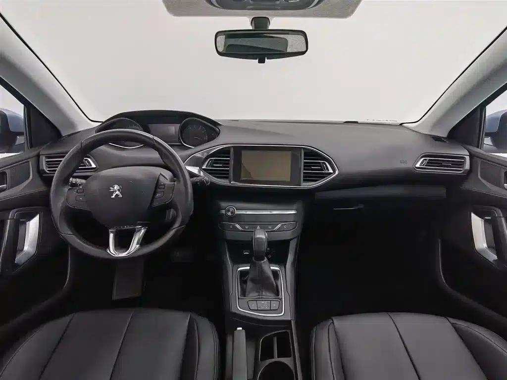 Peugeot 308S 2015 1.2T Automatic Sporty Edition — миниатюра 5