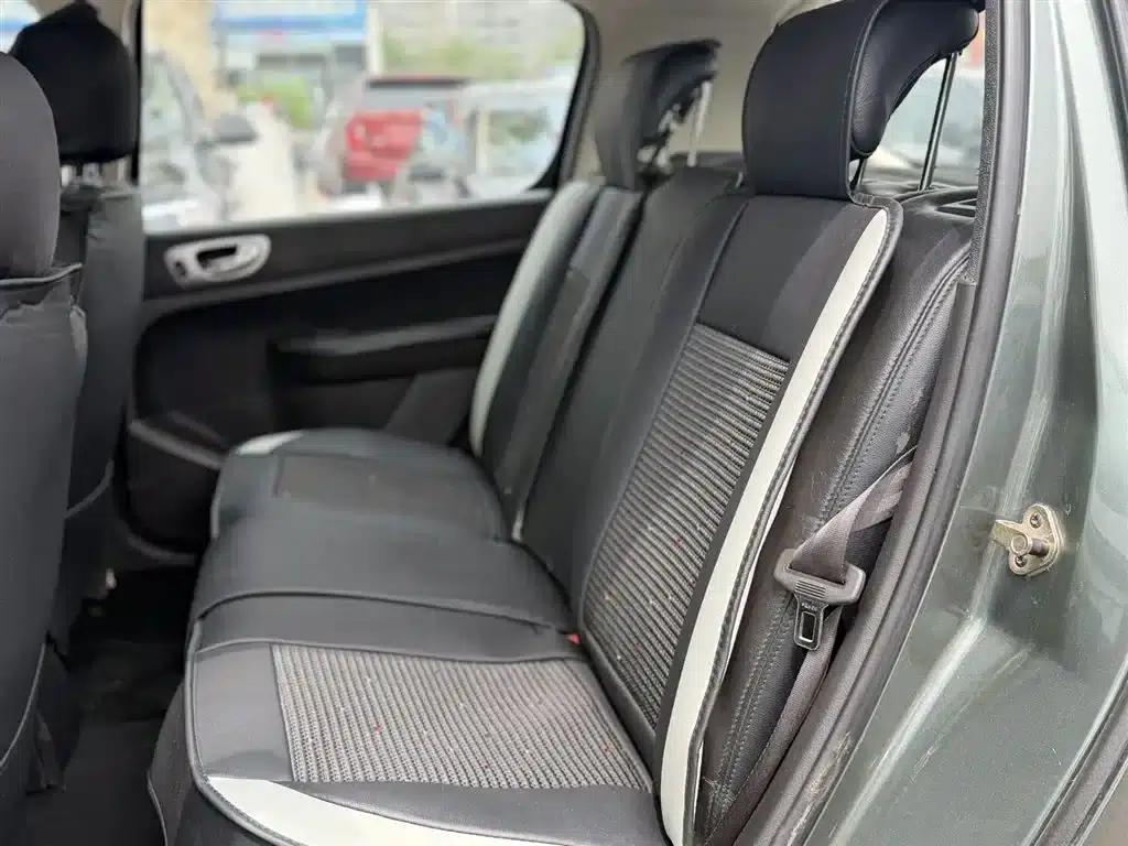 Peugeot 307 2010 Hatchback 1.6L Automatic Luxury Edition — миниатюра 8