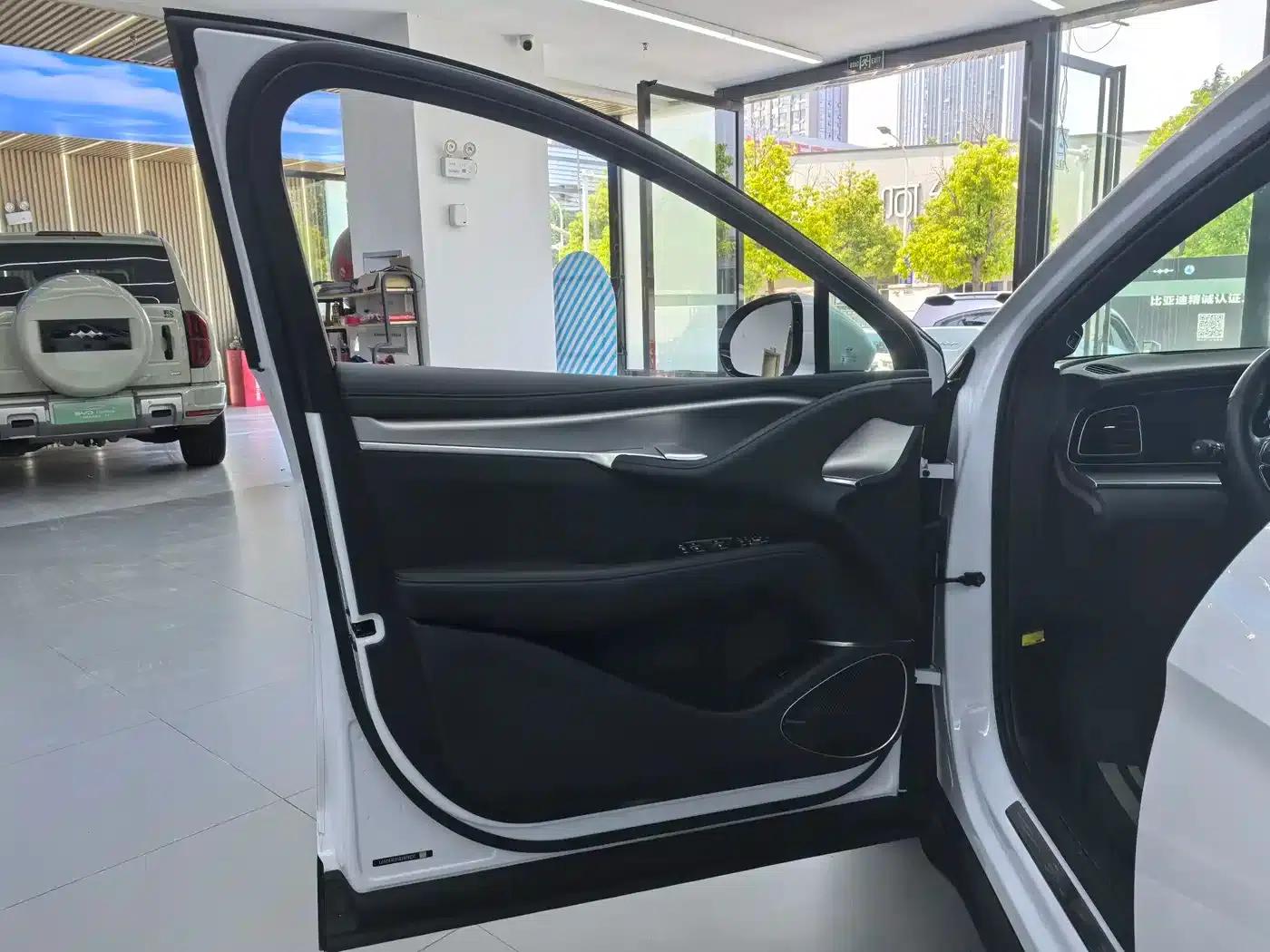 Hiace 07 EV 2024 Model 610 Smart Navigation Edition — миниатюра 11