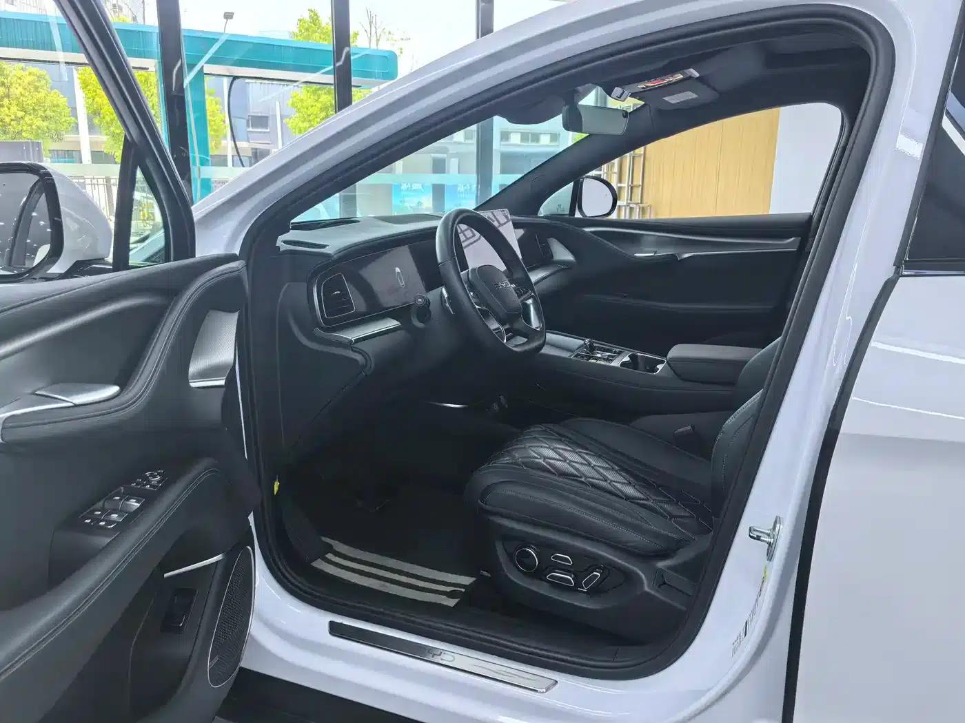 Hiace 07 EV 2024 Model 610 Smart Navigation Edition — миниатюра 13