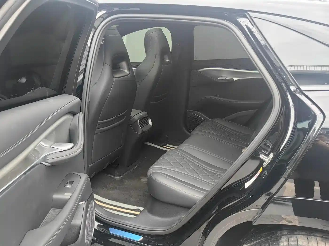 Hiace 07 EV 2024 Model 610 Long Range Version — миниатюра 7