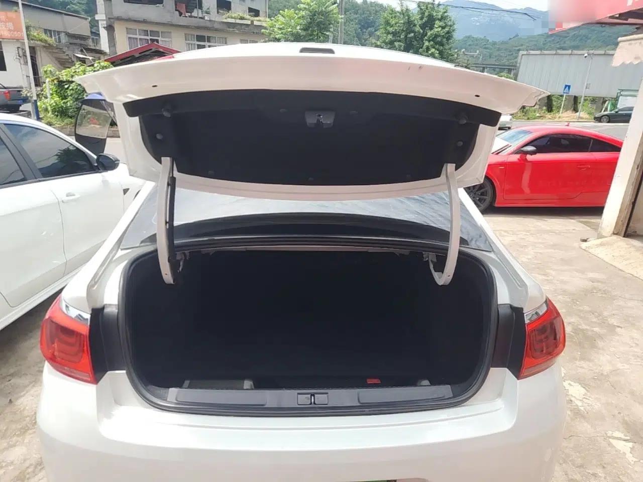 Citroen C4 Sega 2016 1.6L Automatic Comfort Model — миниатюра 22