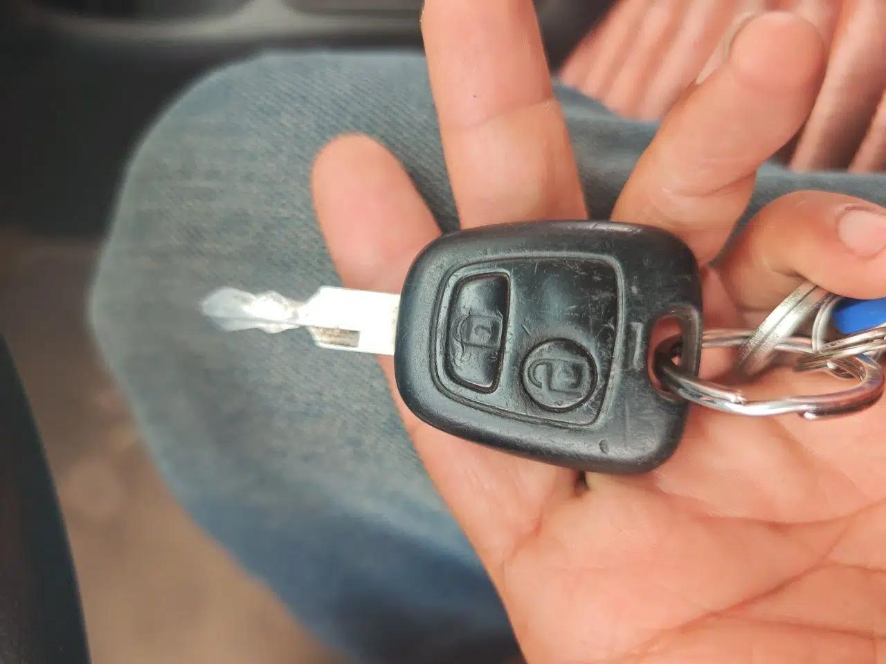 Citroen C2 2012 1.4L Manual Sport Model — миниатюра 9