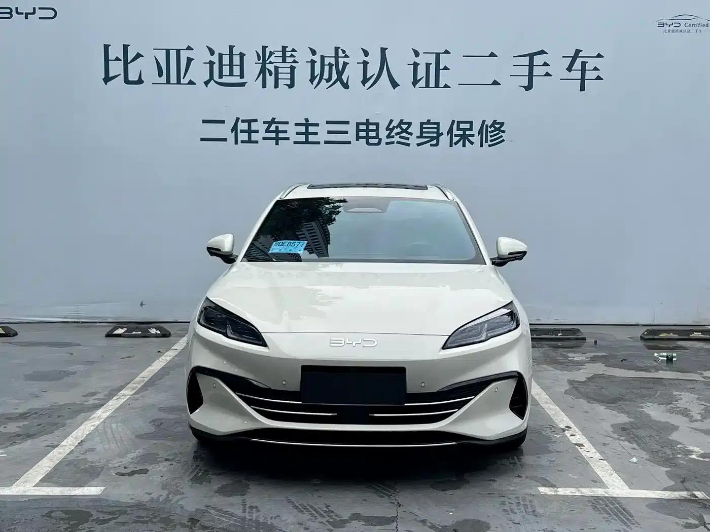 Seal 06 DM-i Touring Edition 2025 DM-i 80KM Premium — миниатюра 2