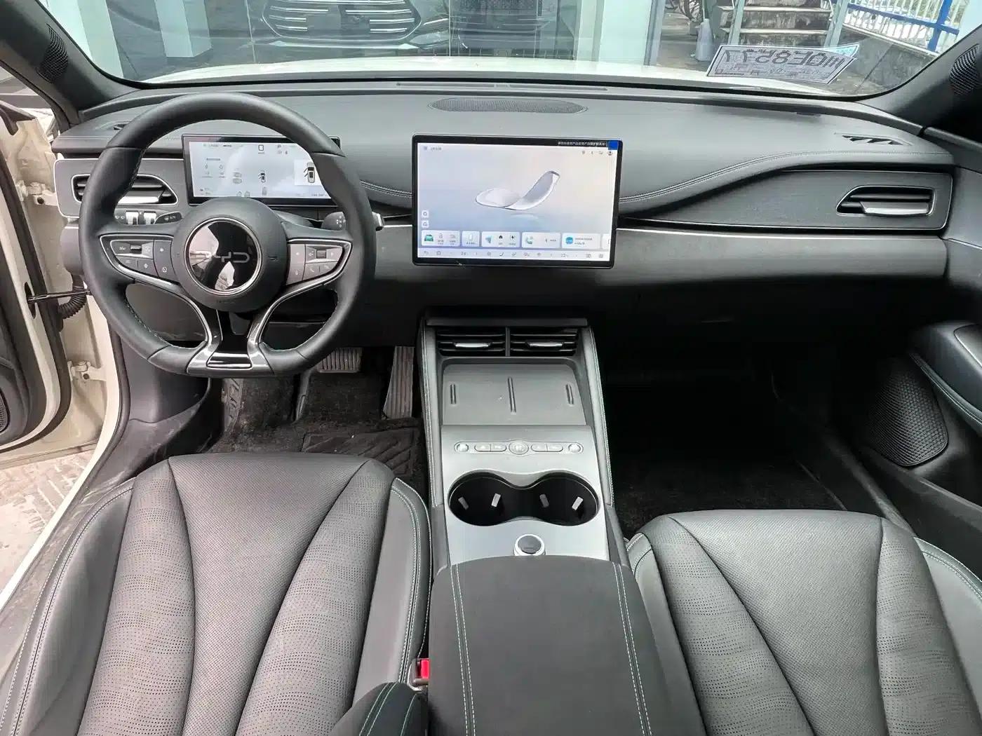 Seal 06 DM-i Touring Edition 2025 DM-i 80KM Premium — миниатюра 13