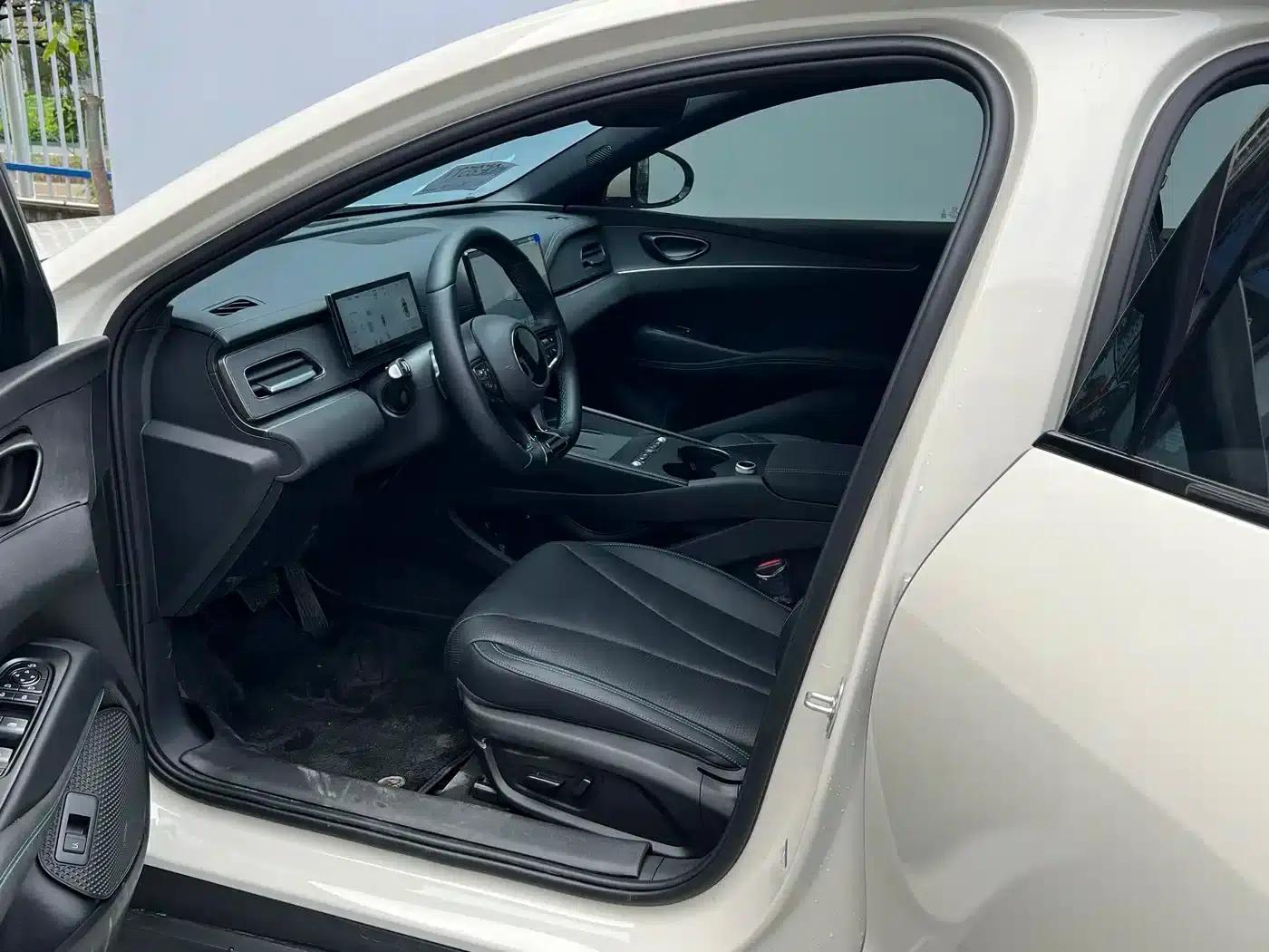 Seal 06 DM-i Touring Edition 2025 DM-i 80KM Premium — миниатюра 14