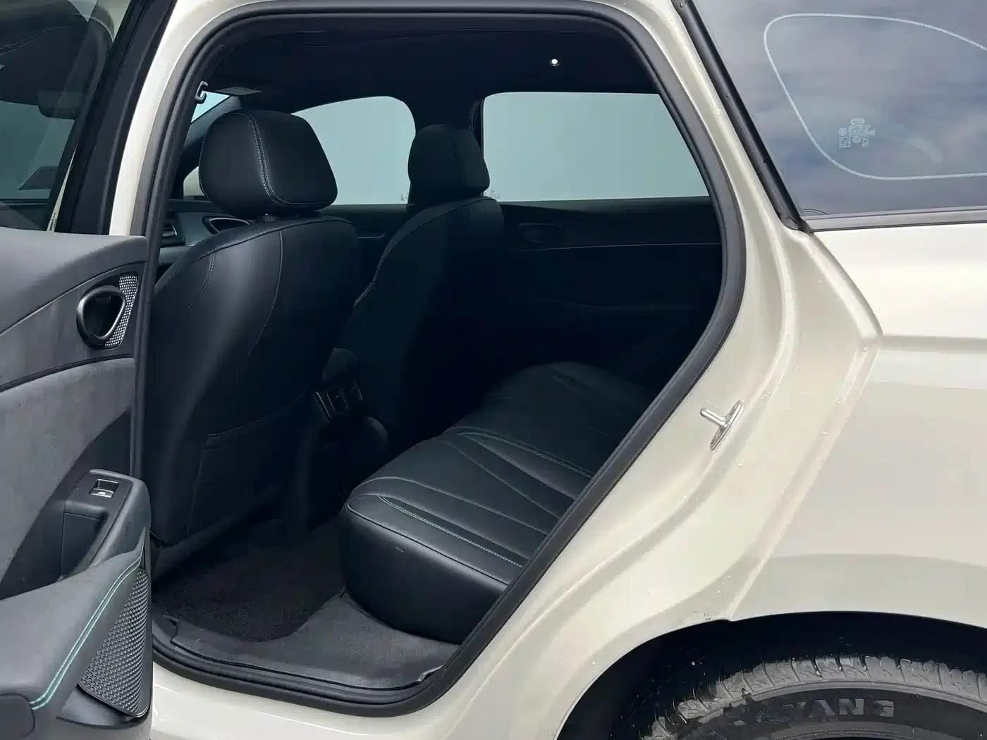 Seal 06 DM-i Touring Edition 2025 DM-i 80KM Premium — миниатюра 15