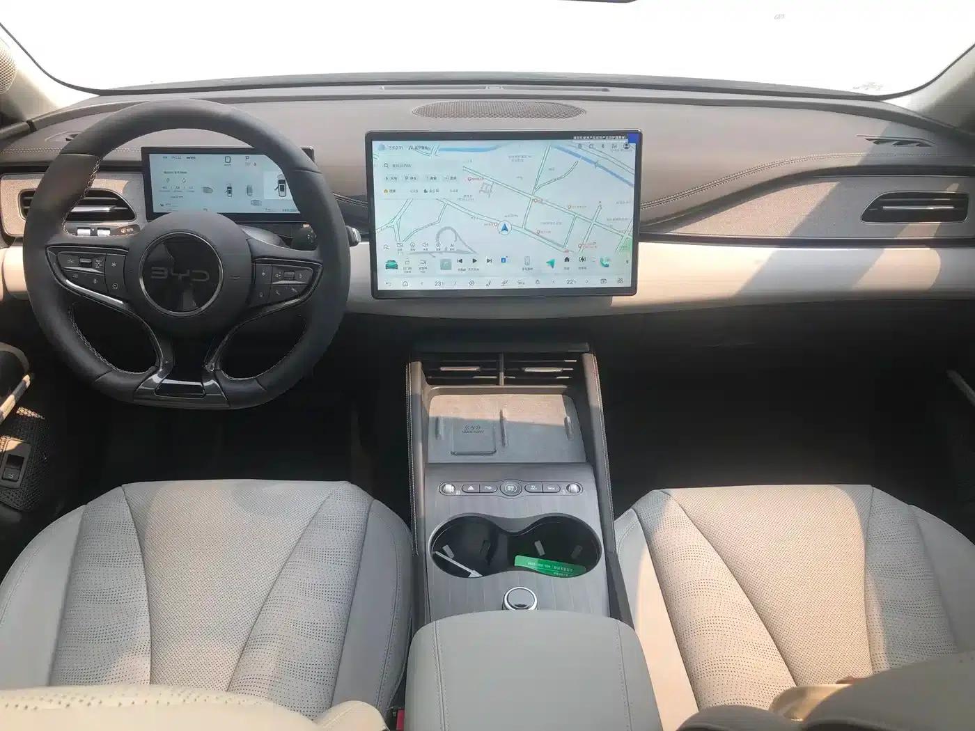Seal 06 DM-i Touring Edition 2025 DM-i 150KM Flagship Model — миниатюра 13