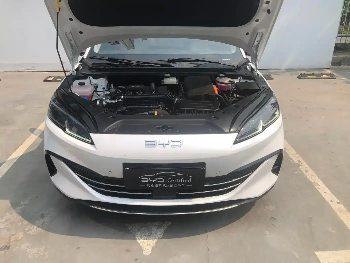 Seal 06 DM-i Touring Edition 2025 DM-i 150KM Flagship Model — миниатюра 17